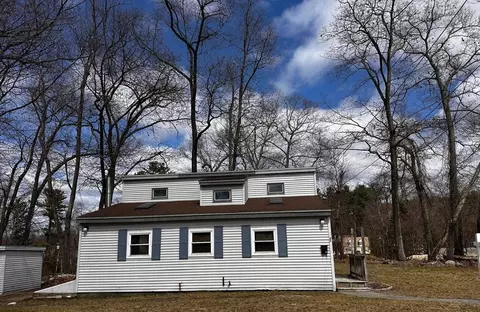 15 Bay State Rd, Tyngsborough, MA 01879
