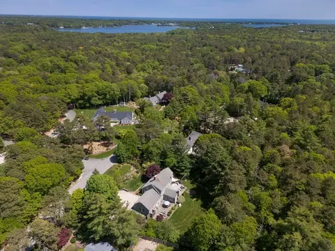 290 Cotuit Bay Dr, Cotuit, MA 02635 photo 4