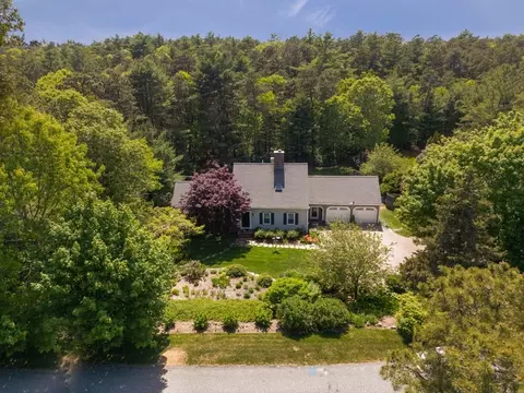290 Cotuit Bay Dr, Cotuit, MA 02635 photo 3