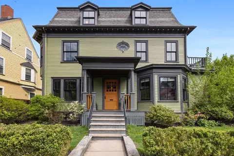 8 Greenough Ave, Boston, MA 02130