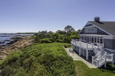 240 Atlantic Rd, Gloucester, MA 01930