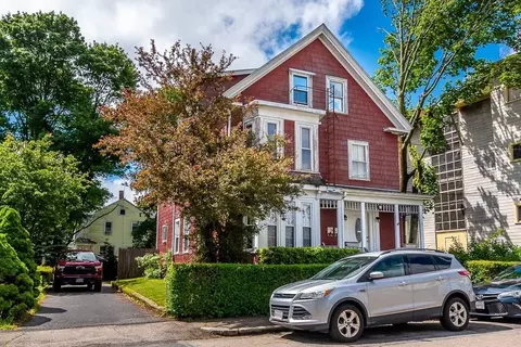 26 Hawthorne St, Brockton, MA 02301