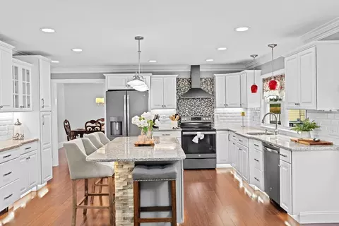 Kitchen - 40 Thomas Rd, Berkley, MA 02779 photo 4 of 4