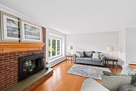 Living - 40 Thomas Rd, Berkley, MA 02779 photo 1 of 3