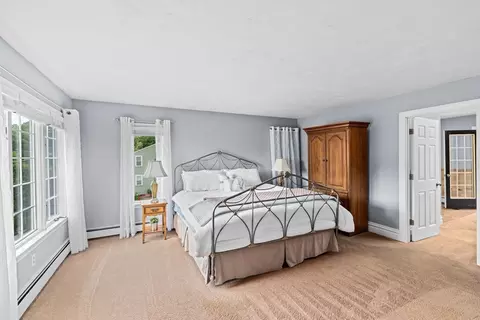 Bedroom - 40 Thomas Rd, Berkley, MA 02779 photo 2 of 3