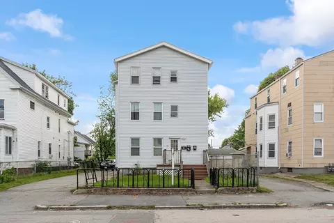 42 Houghton St, Worcester, MA 01604