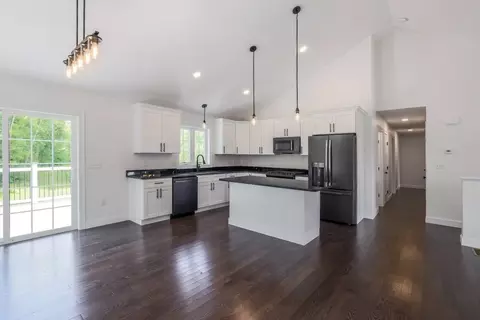 14 Jackson Ln, Barre, MA 01005 photo 8