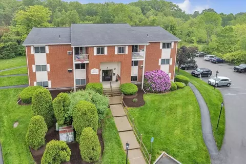22 Dailey St #J, Attleboro, MA 02703