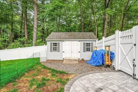4 Leonard Rd, Mendon, MA 01756 photo 38