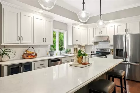 4 Leonard Rd, Mendon, MA 01756 photo 8