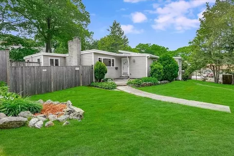 68 Walnut Rd, Swampscott, MA 01907