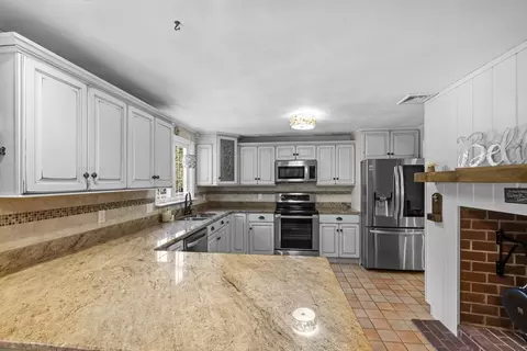 77 Columbus Dr, Fall River, MA 02720 photo 27
