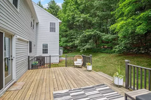 8 Dudley Rd, Sutton, MA 01590 photo 3
