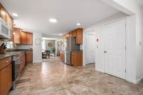 8 Dudley Rd, Sutton, MA 01590 photo 11