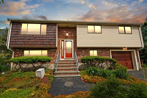 10 Katy Cir, Randolph, MA 02368