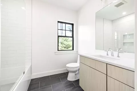 Bath - 43 Whitman Rd, Needham, MA 02492 photo 7 of 9