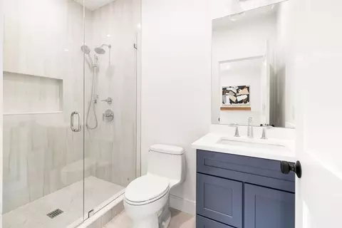 Bath - 43 Whitman Rd, Needham, MA 02492 photo 8 of 9
