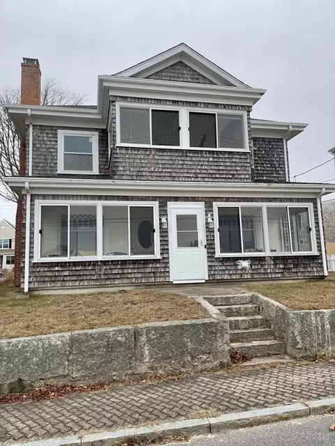 35 South Blvd, Wareham, MA 02558