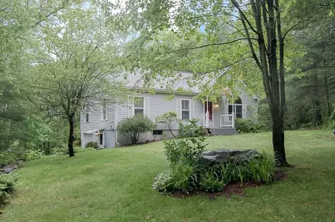 17 Bridge St, Auburn, MA 01501