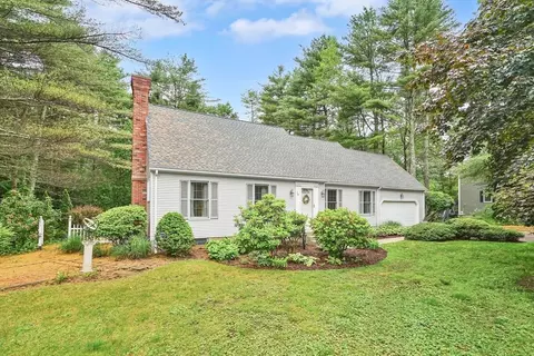 16 Old Farm Rd, Palmer, MA 01069