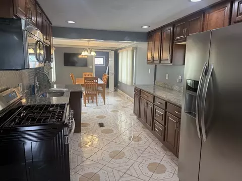 24 Woodward St, Everett, MA 02149 photo 9