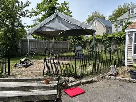 24 Woodward St, Everett, MA 02149 photo 5