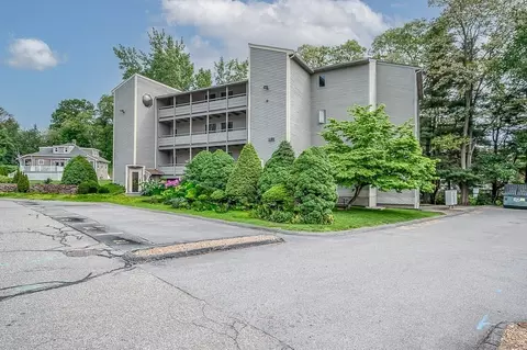 1199 Grafton St #90, Worcester, MA 01604