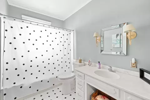 Bath - 23 Devens Rd, Worcester, MA 01606 photo 2 of 2
