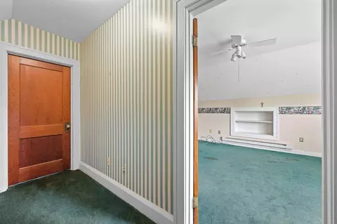 Entry Way - 23 Devens Rd, Worcester, MA 01606 photo 3 of 3