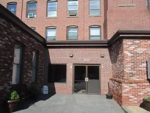 80 Foster St #307, Peabody, MA 01960