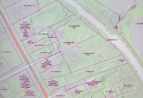 1 Carpenter Ter, Uxbridge, MA 01569