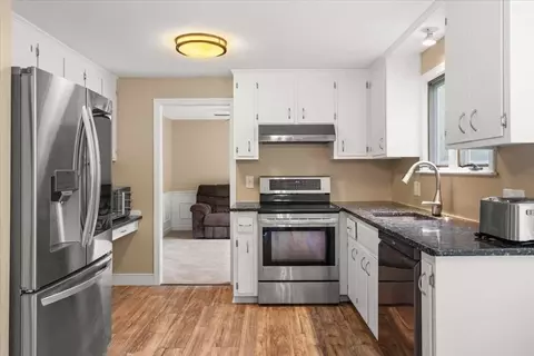110 Northbridge Rd, Mendon, MA 01756 photo 4