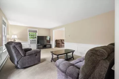 110 Northbridge Rd, Mendon, MA 01756 photo 9