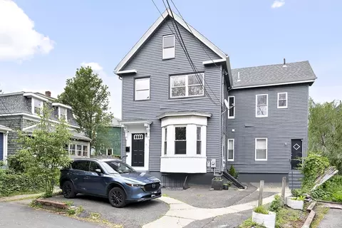 17 Bow Street Pl #2, Somerville, MA 02143