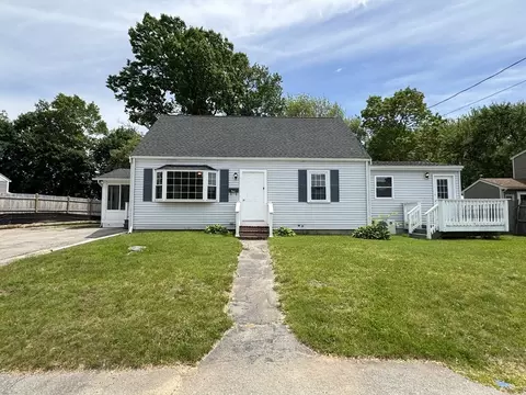 28 Freeman St, Avon, MA 02322