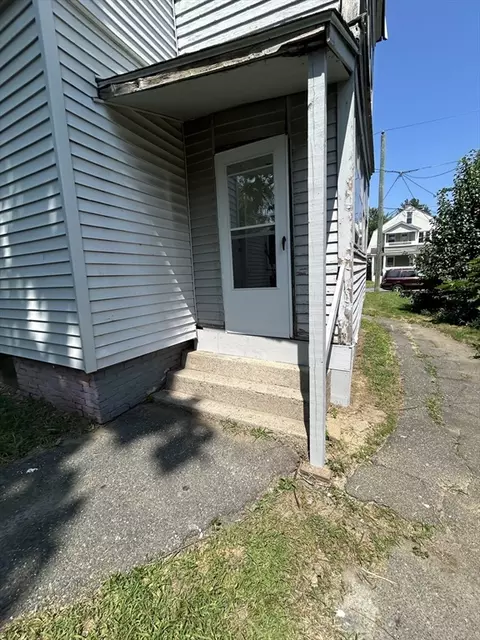 31 Denton Cir, Springfield, MA 01104 photo 6