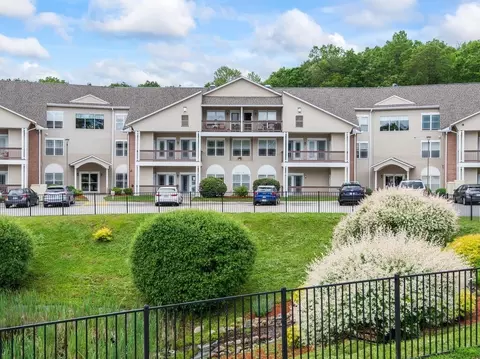 218 Reservoir St #211, Holden, MA 01520