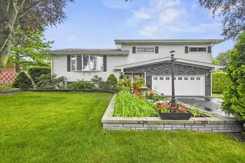 16 Templeton St, New Bedford, MA 02740