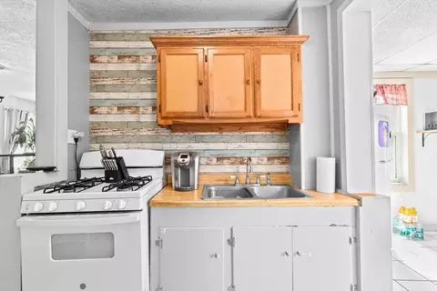 93 Warren St, Fall River, MA 02721 photo 19