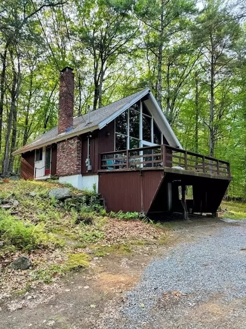 15 Bowers Rd, Harvard, MA 01451