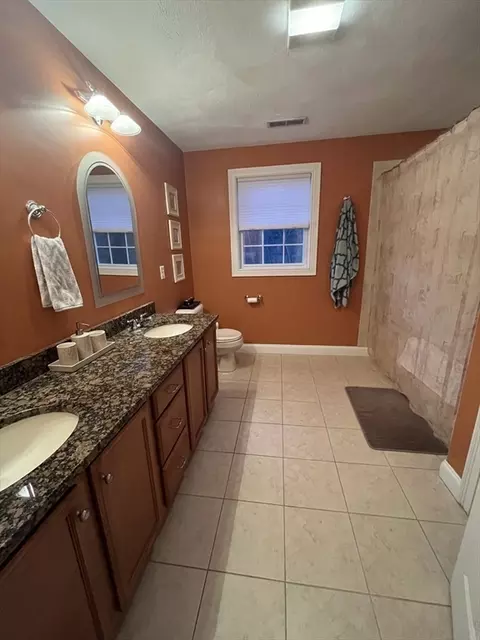 40 Regency Dr, Dracut, MA 01826 photo 11