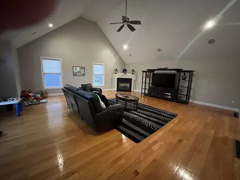 40 Regency Dr, Dracut, MA 01826 photo 7