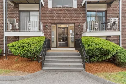 262 E Haverhill St #17, Lawrence, MA 01841