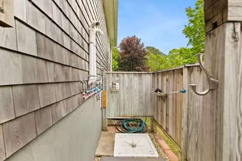 8 Stackpole Cir, Bourne, MA 02532 photo 31