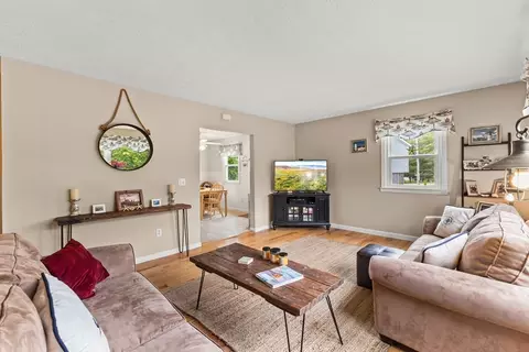 8 Stackpole Cir, Bourne, MA 02532 photo 13