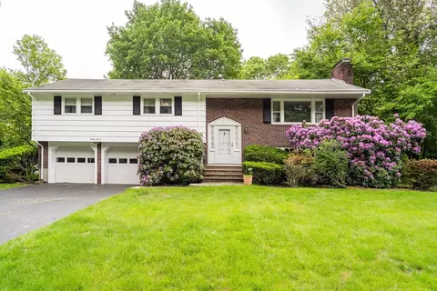 27 Philip Rd, Lexington, MA 02421