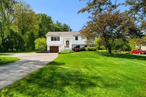 202 Center St, Groveland, MA 01834