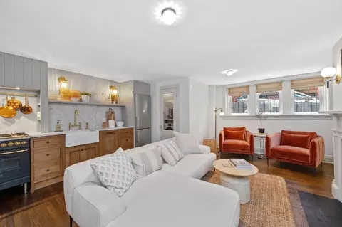93 Pinckney #1, Boston, MA 02114