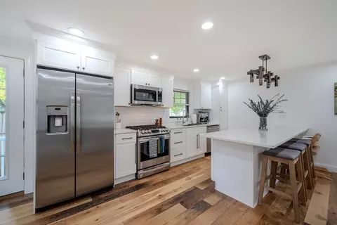 11 Rice St #1, Salem, MA 01970