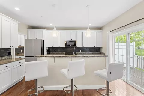 Kitchen - 5 Manor Dr #B, Hooksett, NH 03106 photo 1 of 6